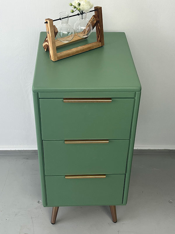 SIDE TABLE WITH DRAWERS