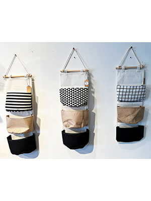 HANGING BAGS 